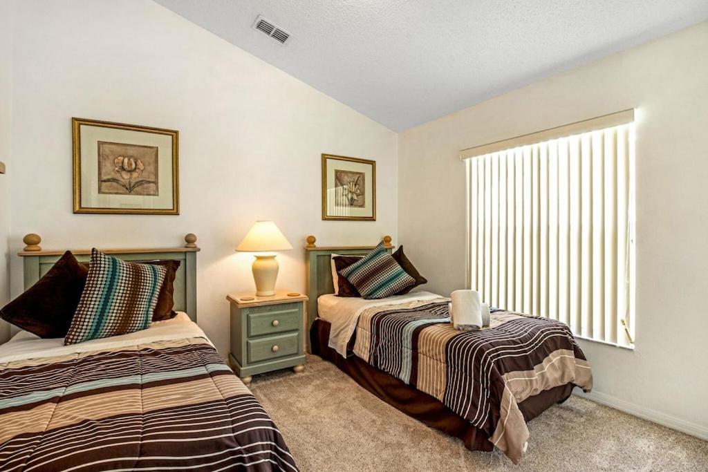 #253-modern 4 Bed With Own Private Pool Close To Villa