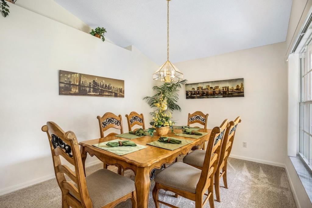 #253-modern 4 Bed With Own Private Pool Close To *
