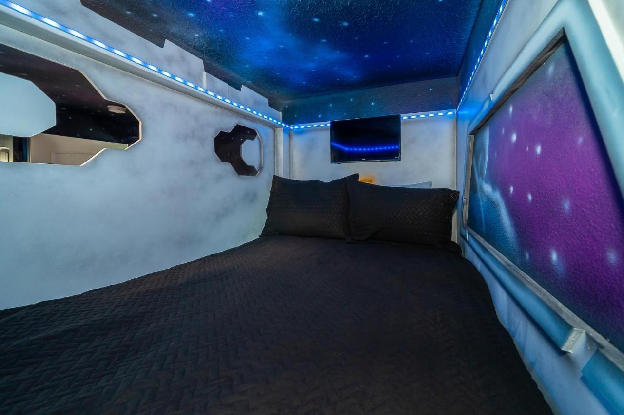 Epic Family Fun! Games & Theme Room, Pool - Encore Resort, Near