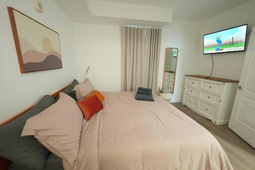 Aparment 2nd Floor 5 Minutes From Apartment *
