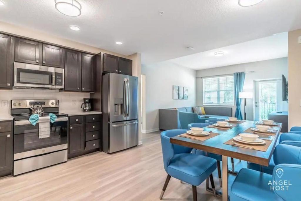 At Vista Cay * Orlando