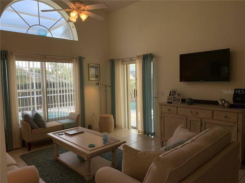 Holiday home Beautiful 4 Bedroom 10 Minutes To *