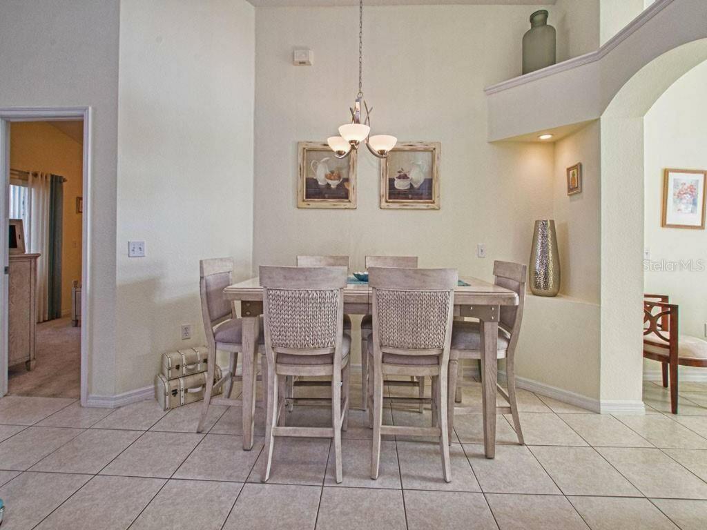 Beautiful 4 Bedroom 10 Minutes To Holiday home *