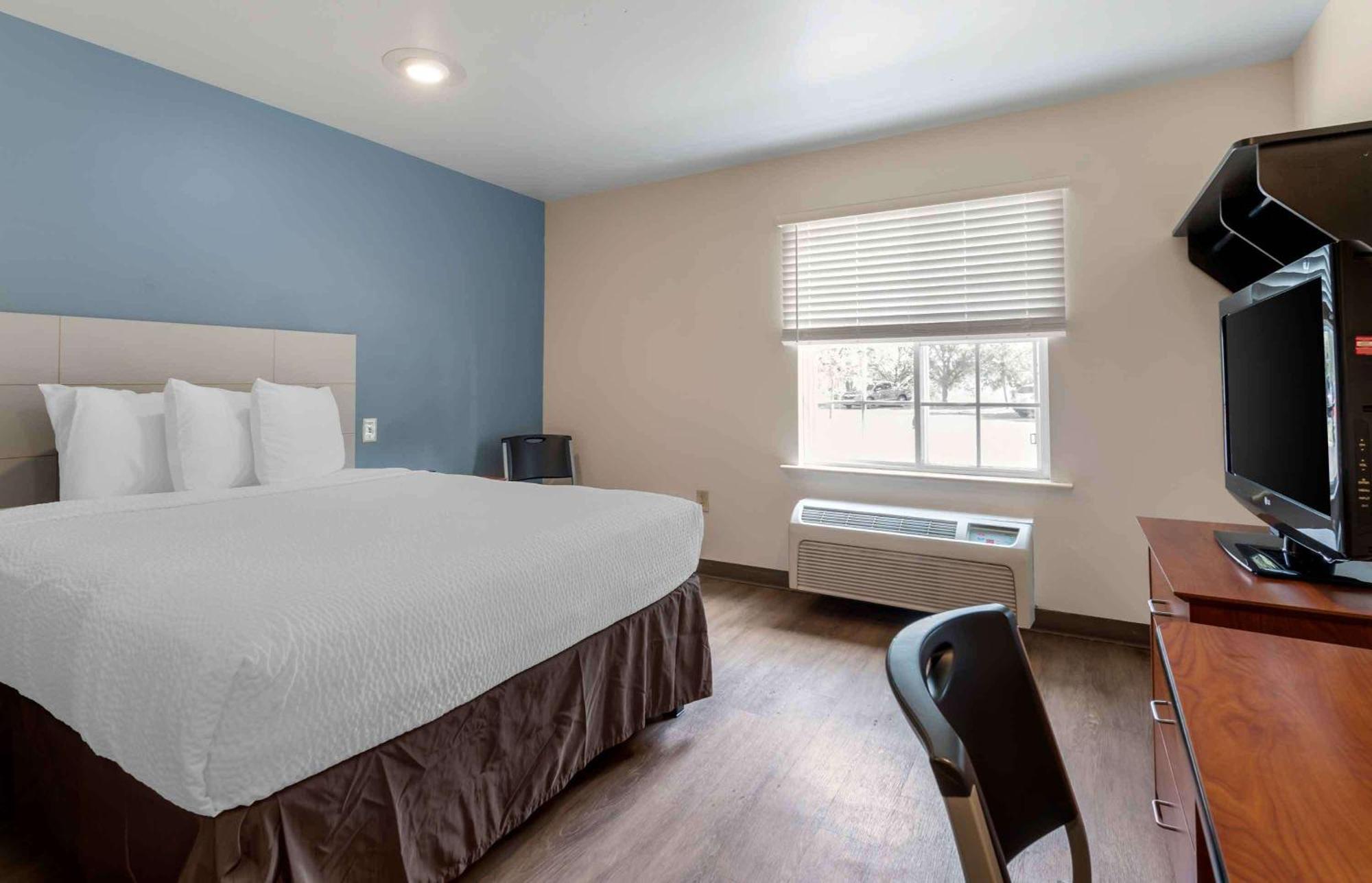 Extended America Select - - East Hotel