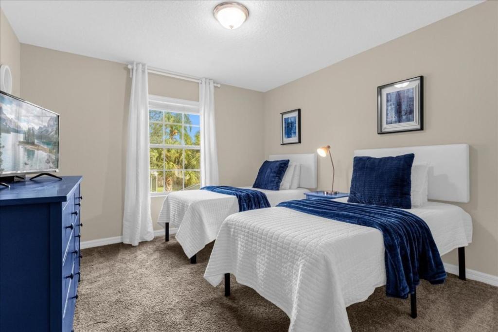Holiday home 4 Bedrooms - 3 Bathrooms - Paradise Palms 2951 Bp