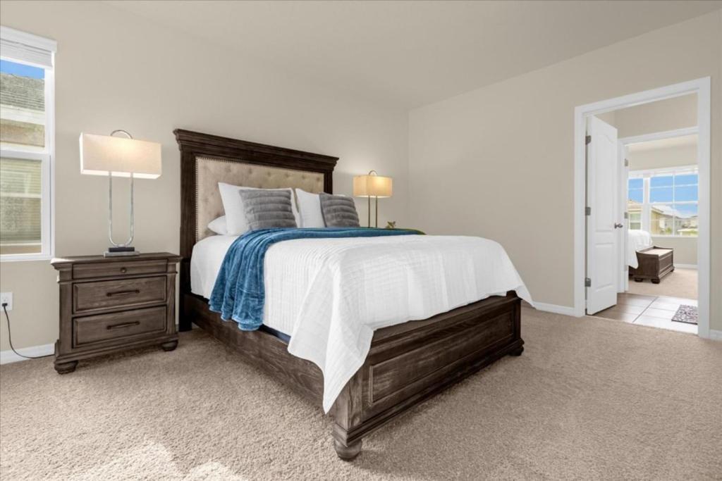 - Solterra 800 Orlando