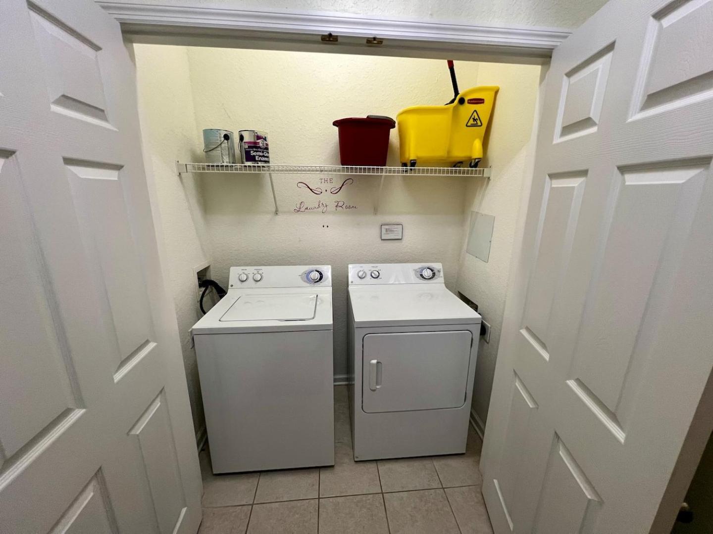 Apartment 2 Bed 2 Bath First Floor Windsor Hills *
