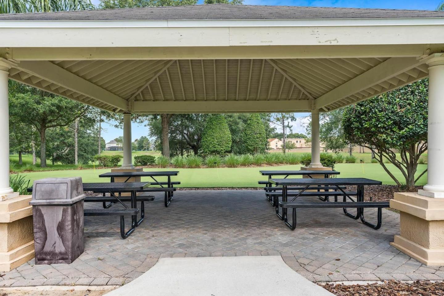 Apartment 2 Bed 2 Bath First Floor Windsor Hills *