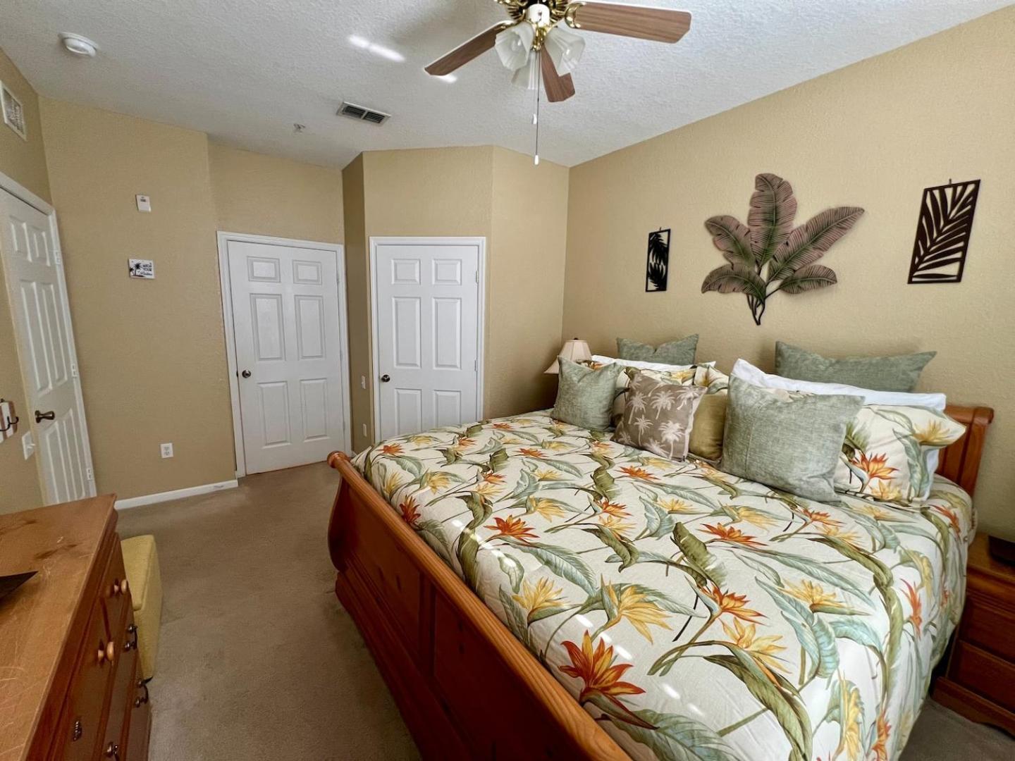 Apartment 2 Bed 2 Bath First Floor Windsor Hills *