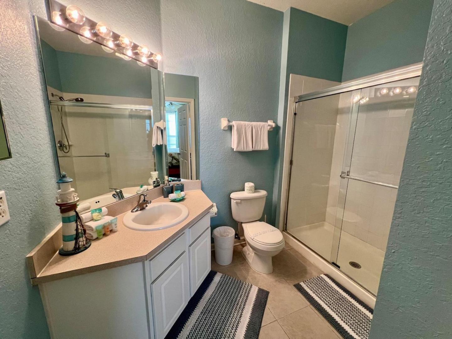2 Bed 2 Bath First Floor Windsor Hills Apartment