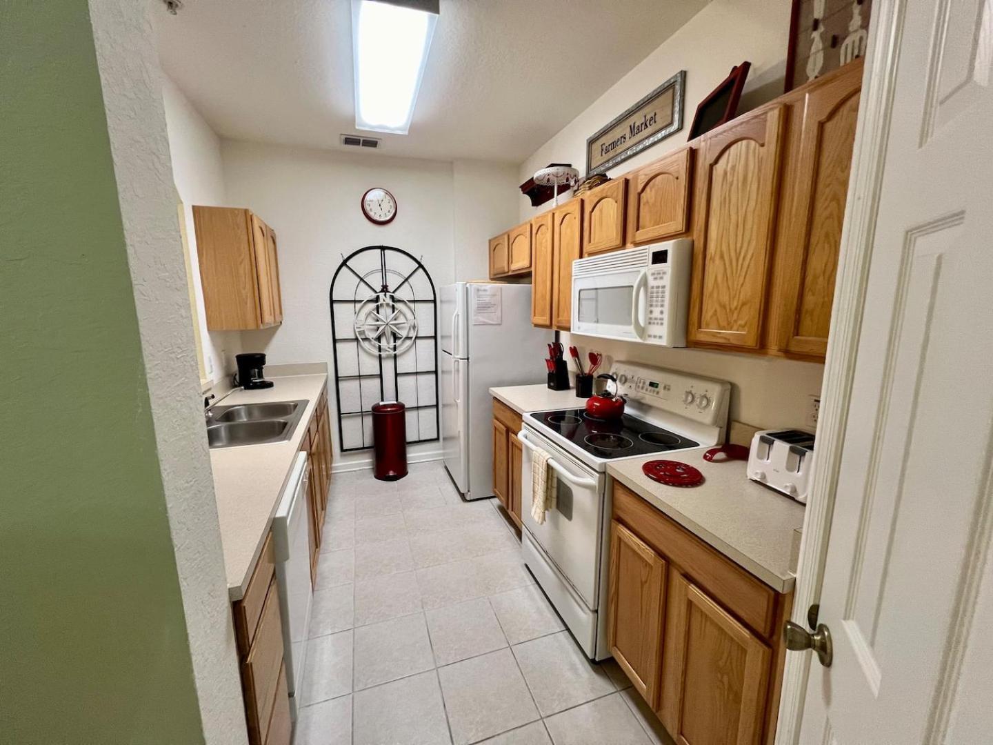 Apartment 2 Bed 2 Bath First Floor Windsor Hills *