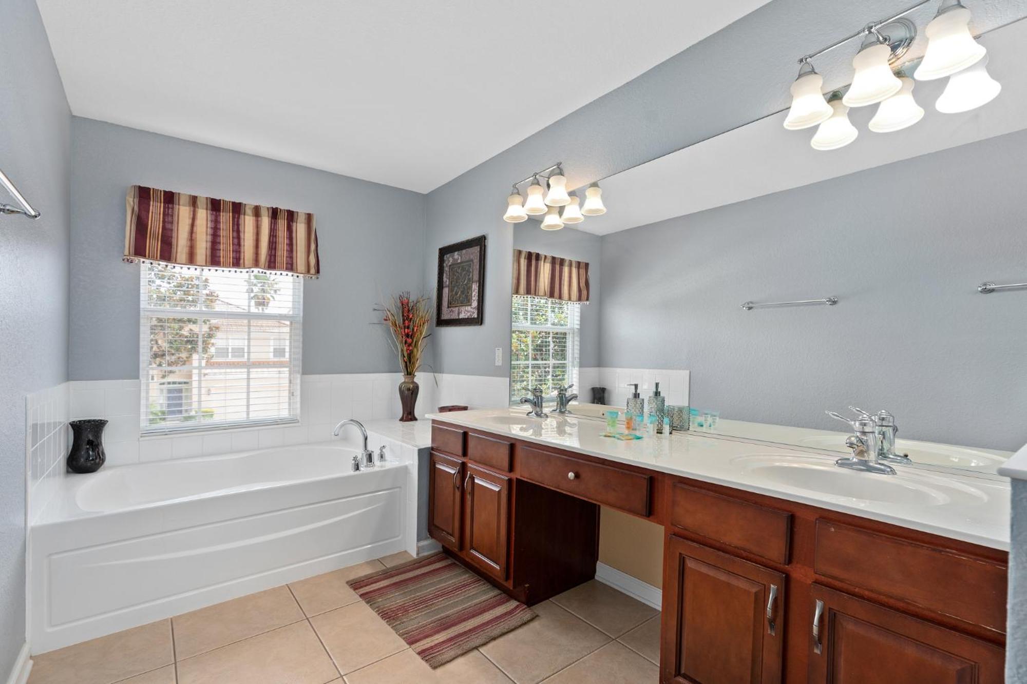 Villa Modern Luxury 6 Bed Pool Close To