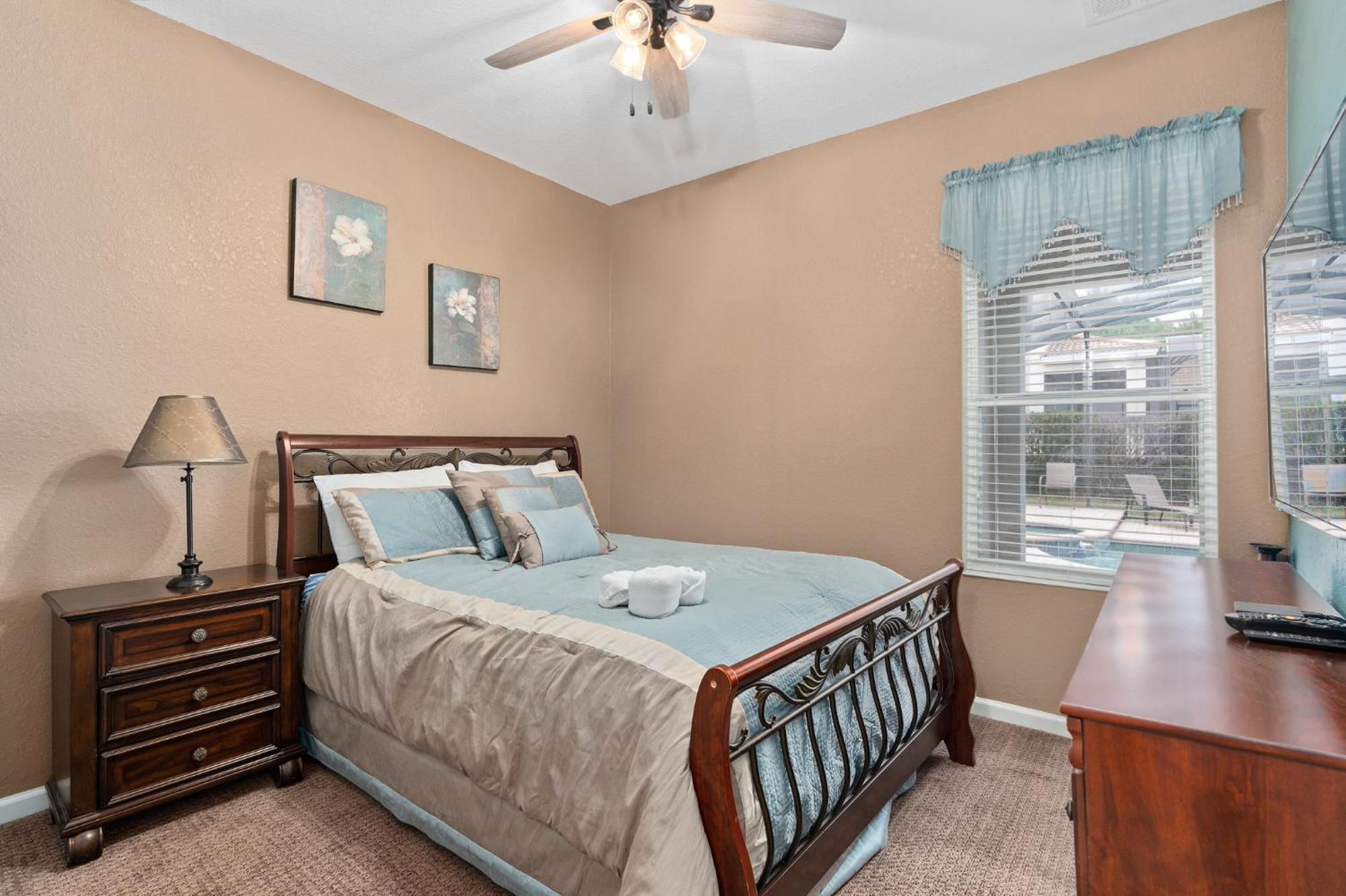 Modern Luxury 6 Bed Pool Close To *