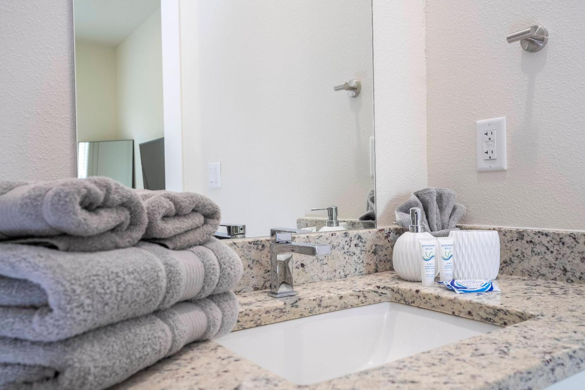 2024 Fantastic Brand New 5 Beds 5 Min To Duisney * Orlando