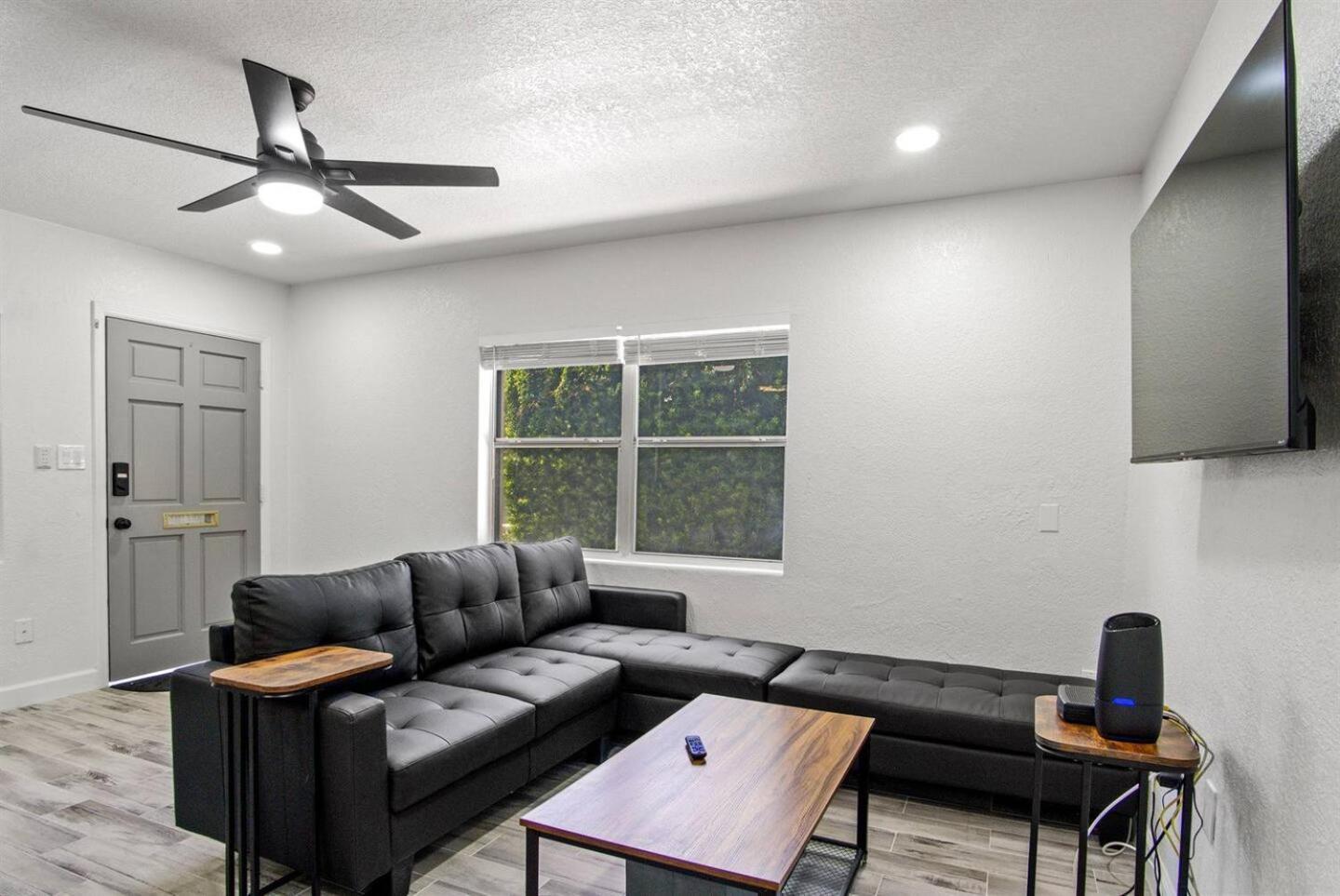 Holiday home 2br Pool Escape Pet-perfect, Kid-approved