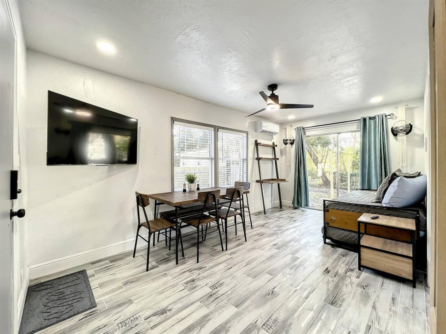 1br Near Downtown Wi-fi Pet Friendly