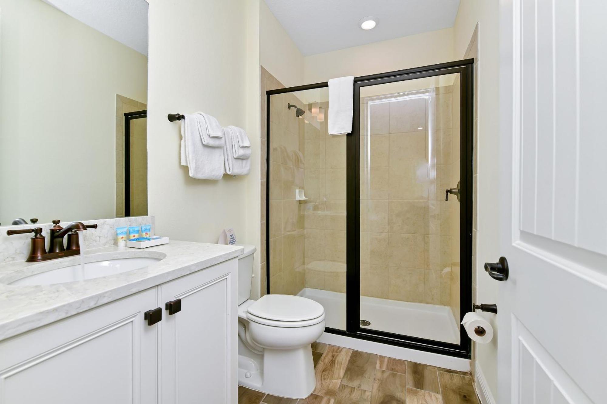 Sunshine With Private Pool Near With Margaritaville Island H20 Access - 8165su