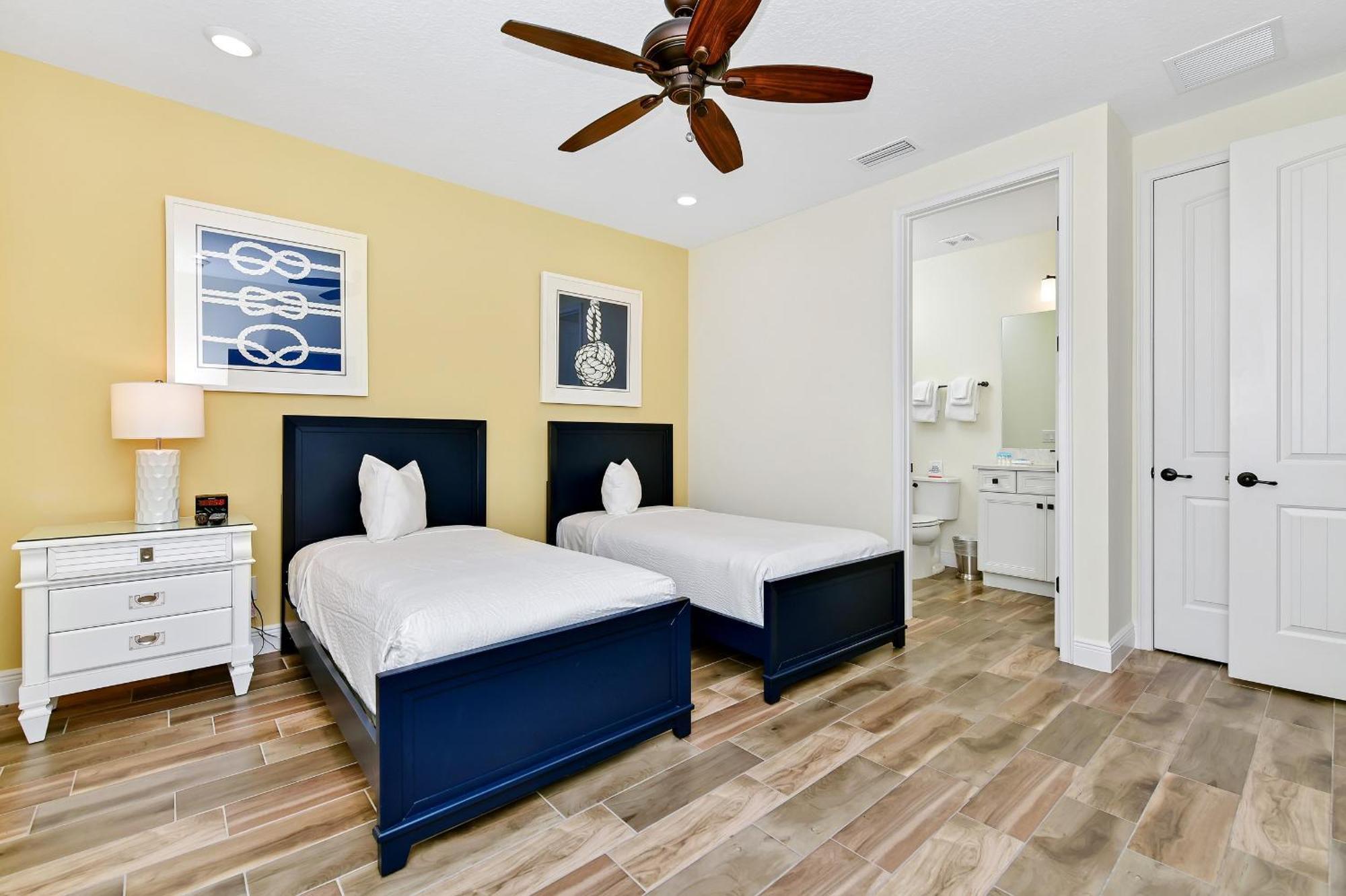 Holiday home Sunshine With Private Pool Near With Margaritaville Island H20 Access - 8165su *