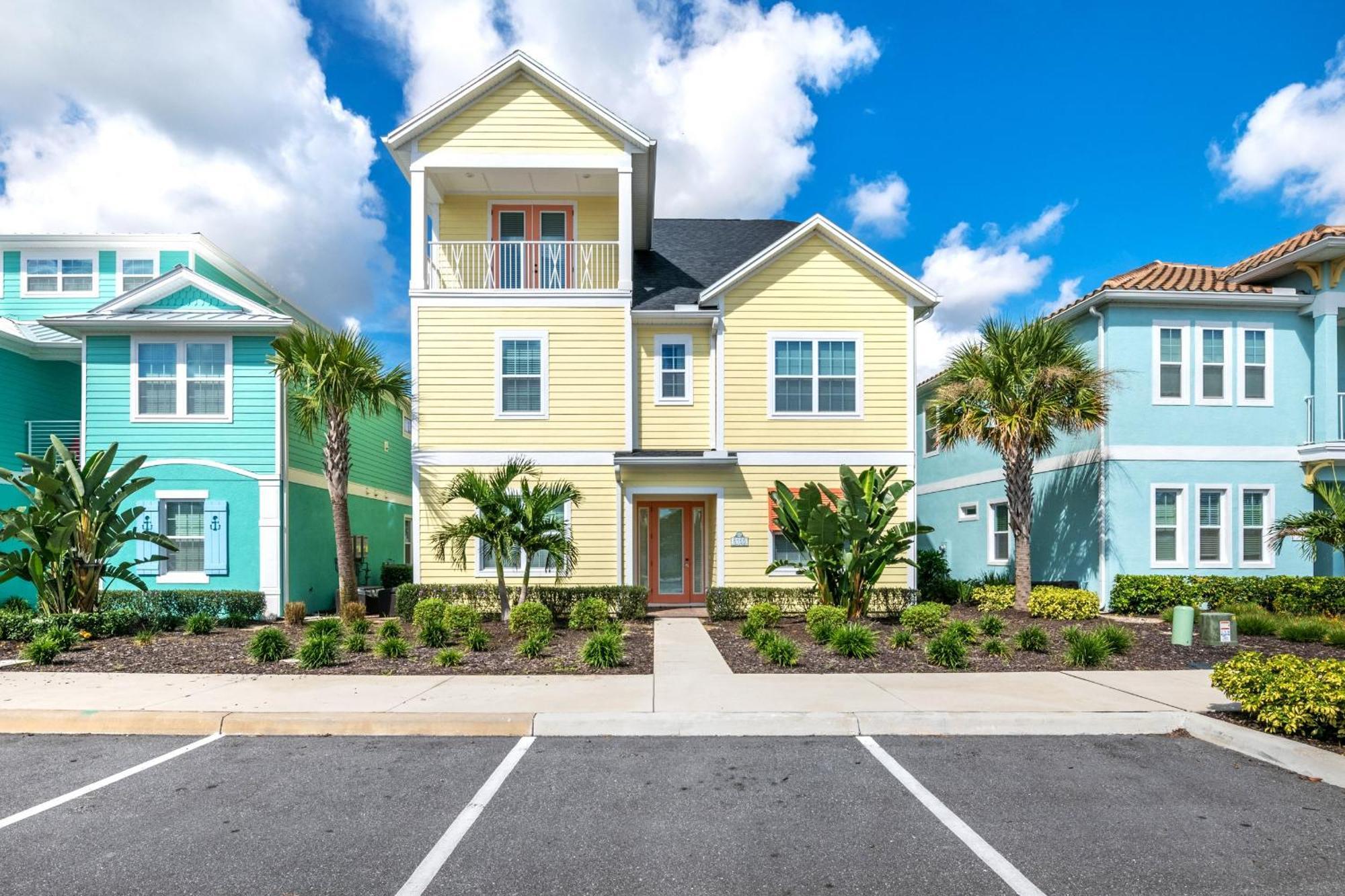 Sunshine With Private Pool Near With Margaritaville Island H20 Access - 8165su Holiday home Orlando