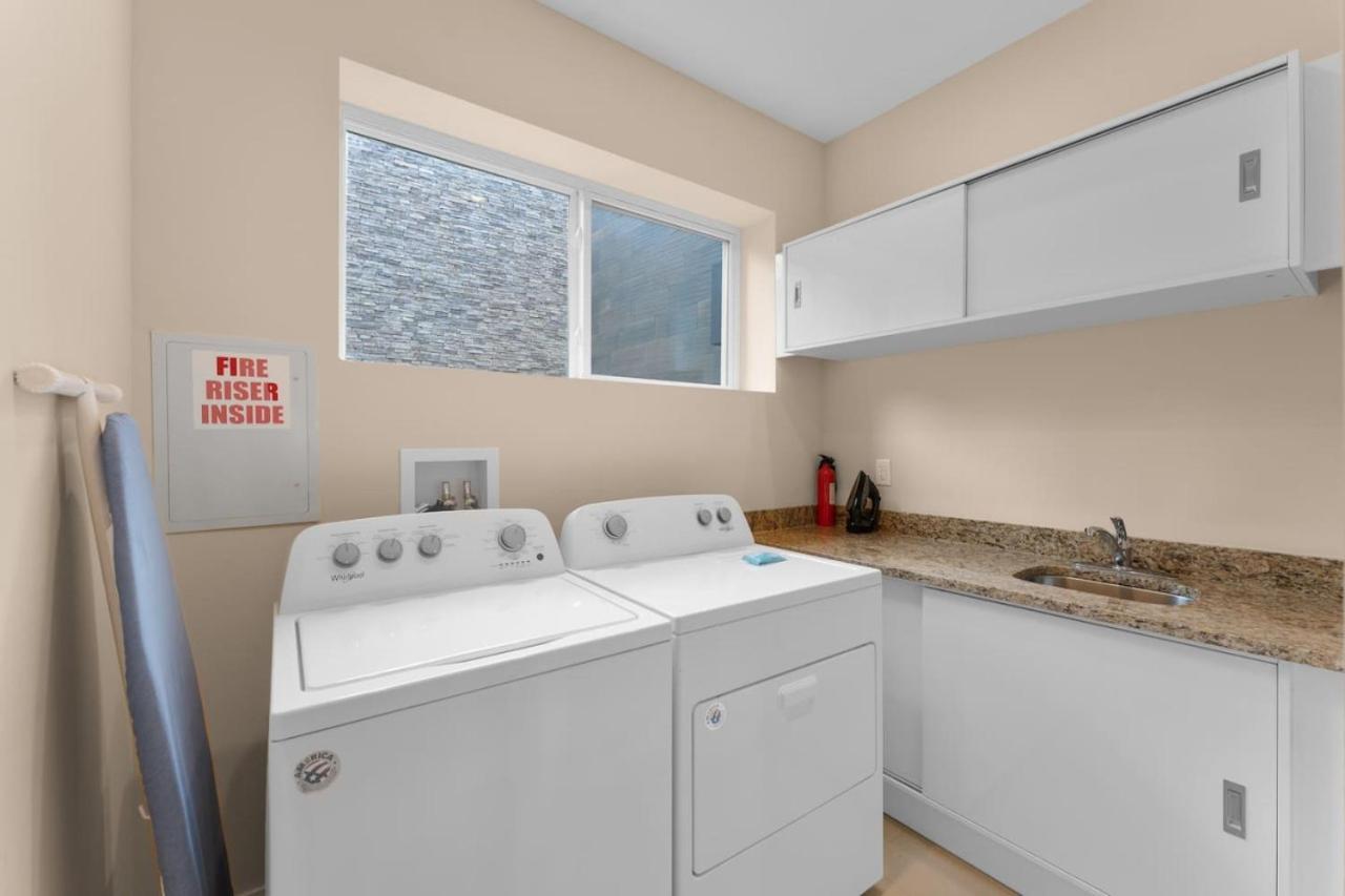 Luxury 4br Townhouse Next To 3173 Holiday home Orlando