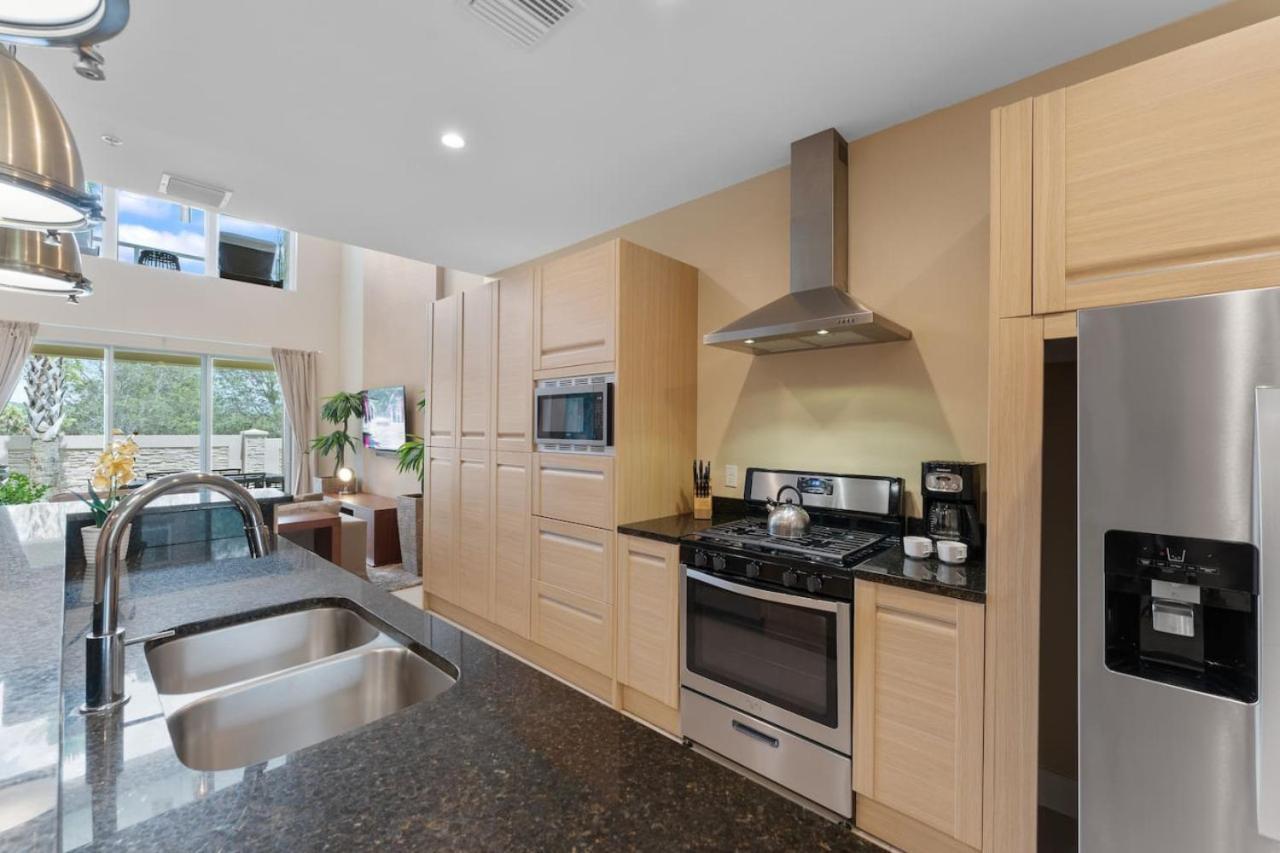 Luxury 4br Townhouse Next To 3173 Holiday home *