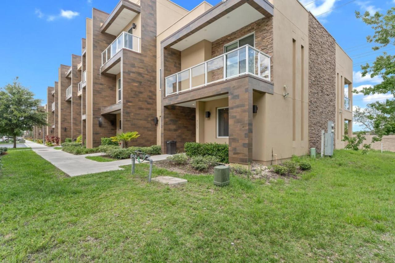 Luxury 4br Townhouse Next To 3173 Holiday home
