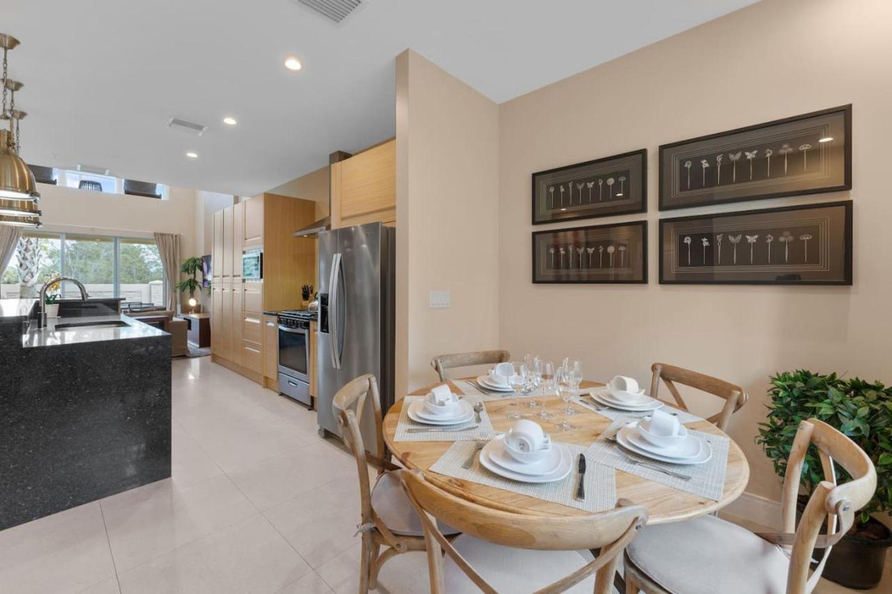 Luxury 4br Townhouse Next To 3173 Holiday home Orlando