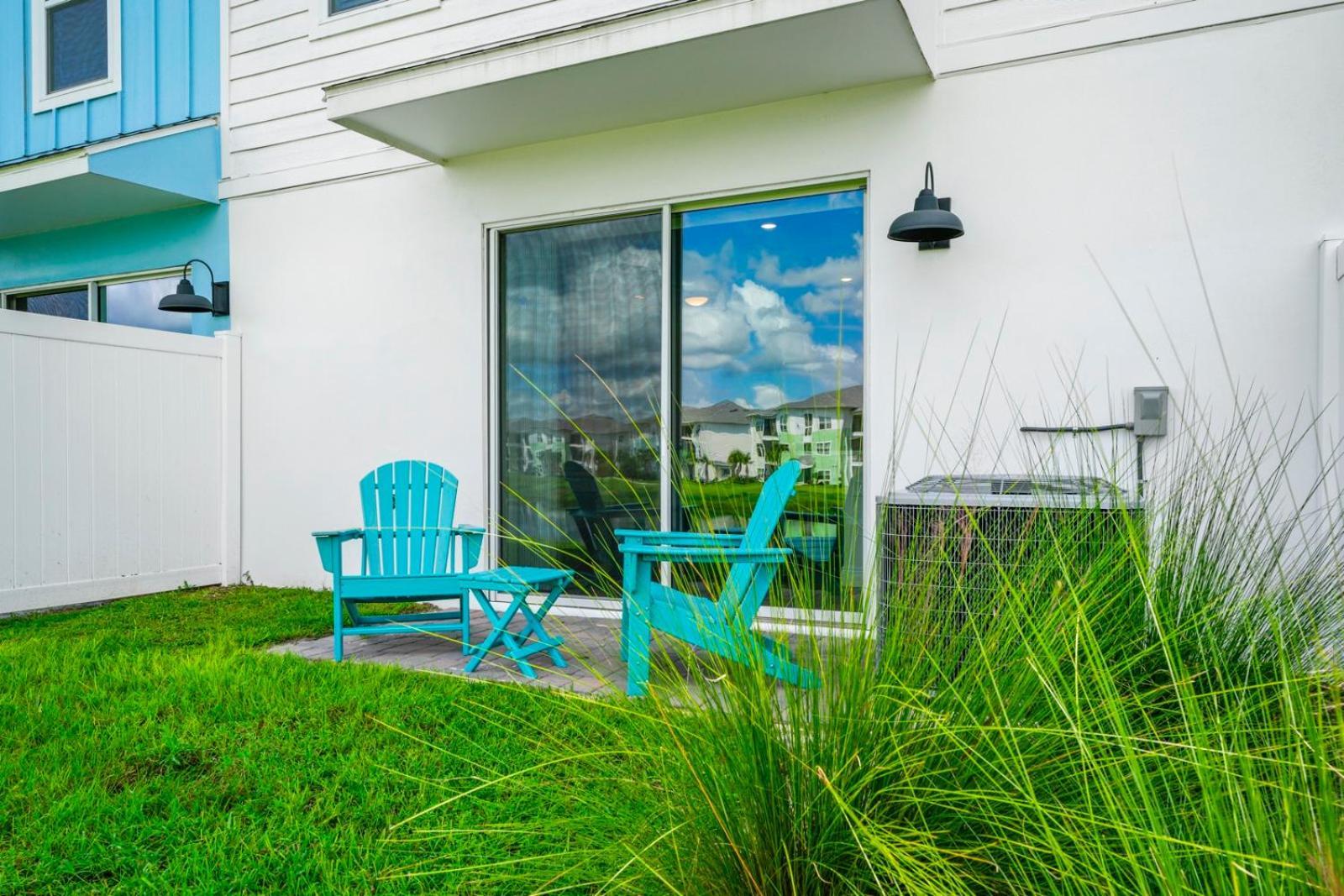 Colorful Near With Margaritaville Island H20 Waterpark Access - 3197cs Villa