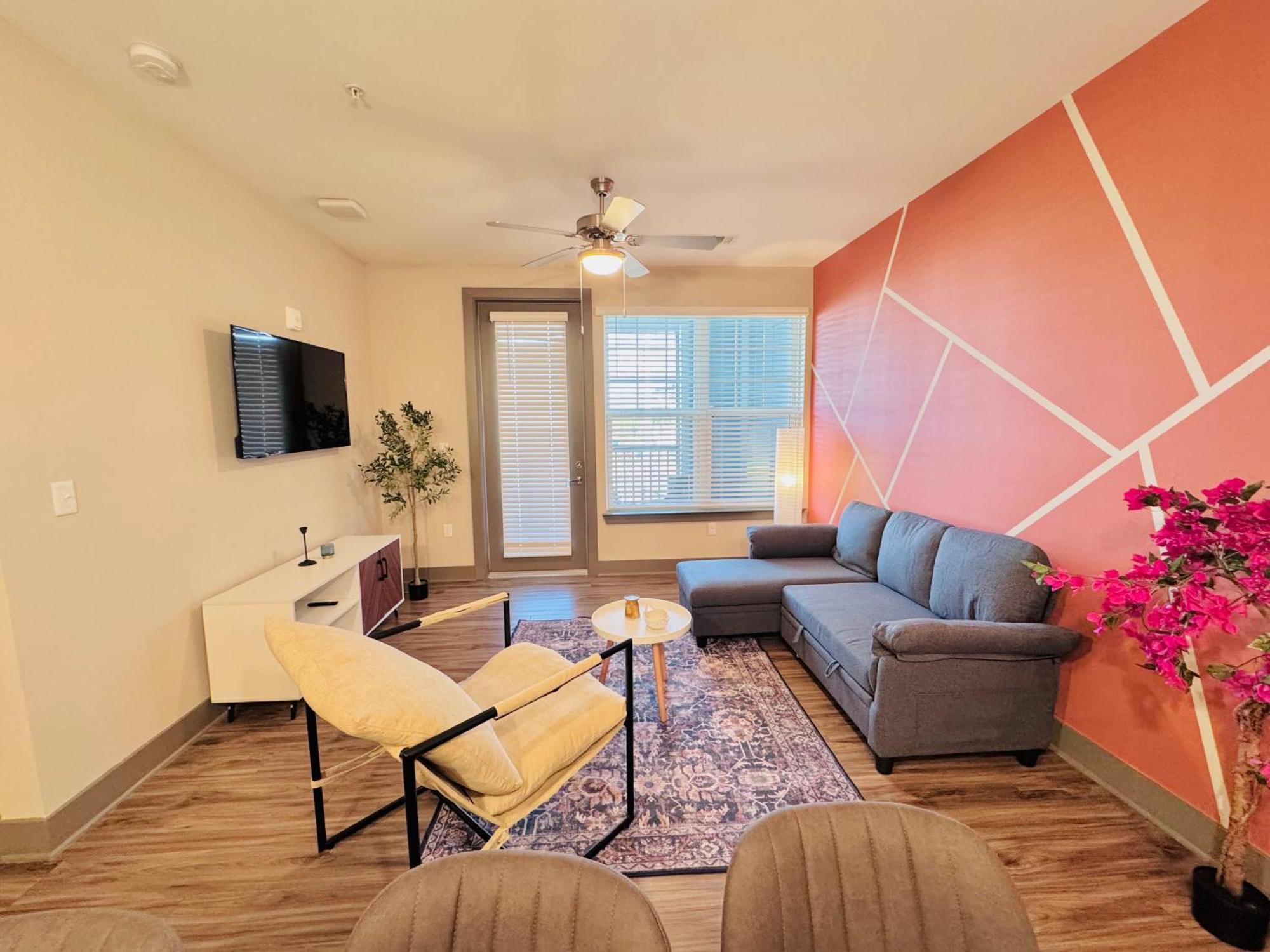 Apartment Full Apartment, King Bed, Pet-friendly, 15 Min To Parks, Resort-style Amenities Orlando