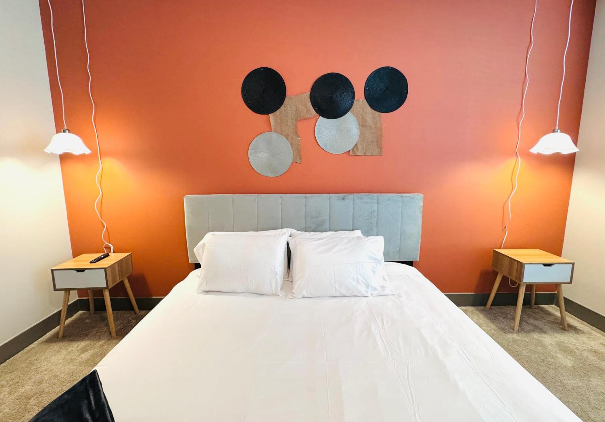 Full Apartment, King Bed, Pet-friendly, 15 Min To Parks, Resort-style Amenities *