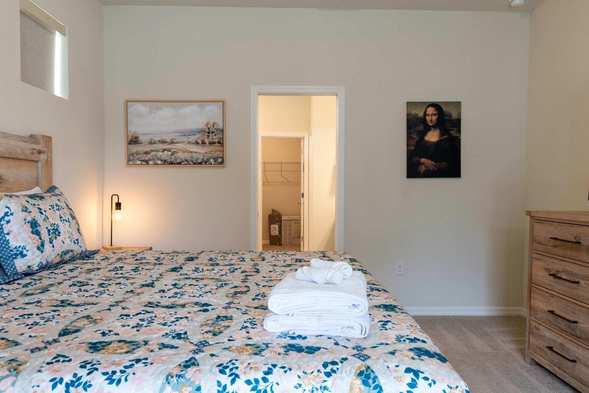 Family Friendly 5br Pool Patio & For 10 Holiday home *