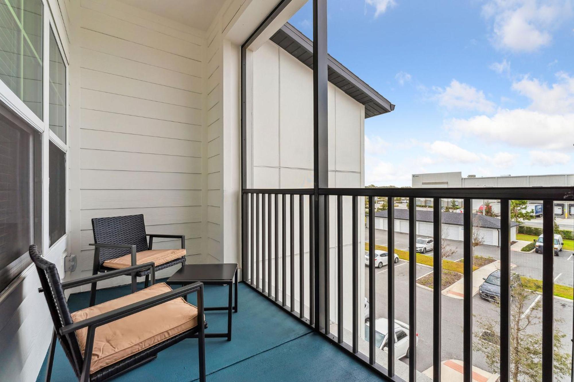 Apartment Private Full Stylish King Apartment, Close To & Great Amenities *