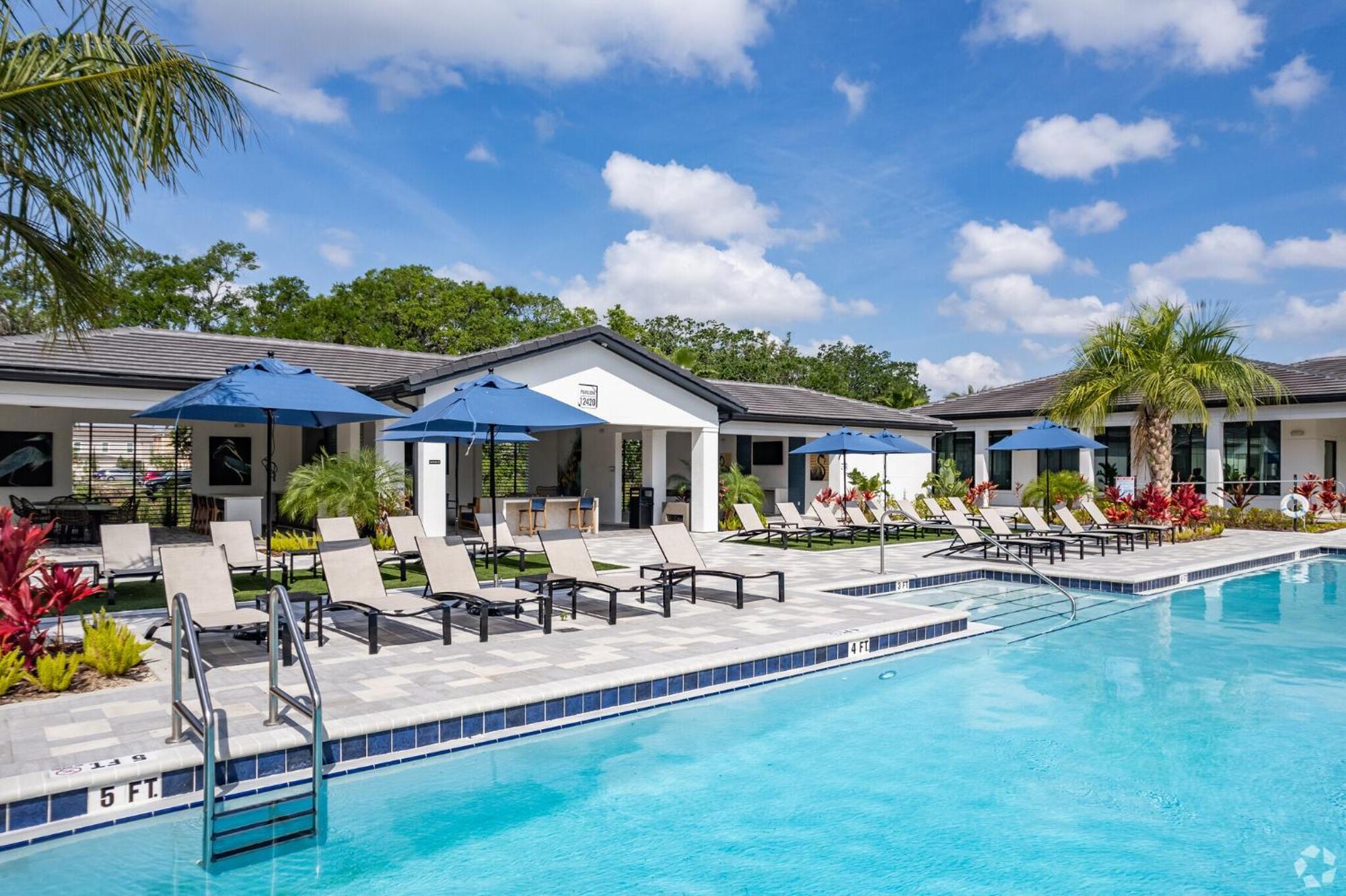 Private Full Stylish King Apartment, Close To & Great Amenities Apartment Orlando