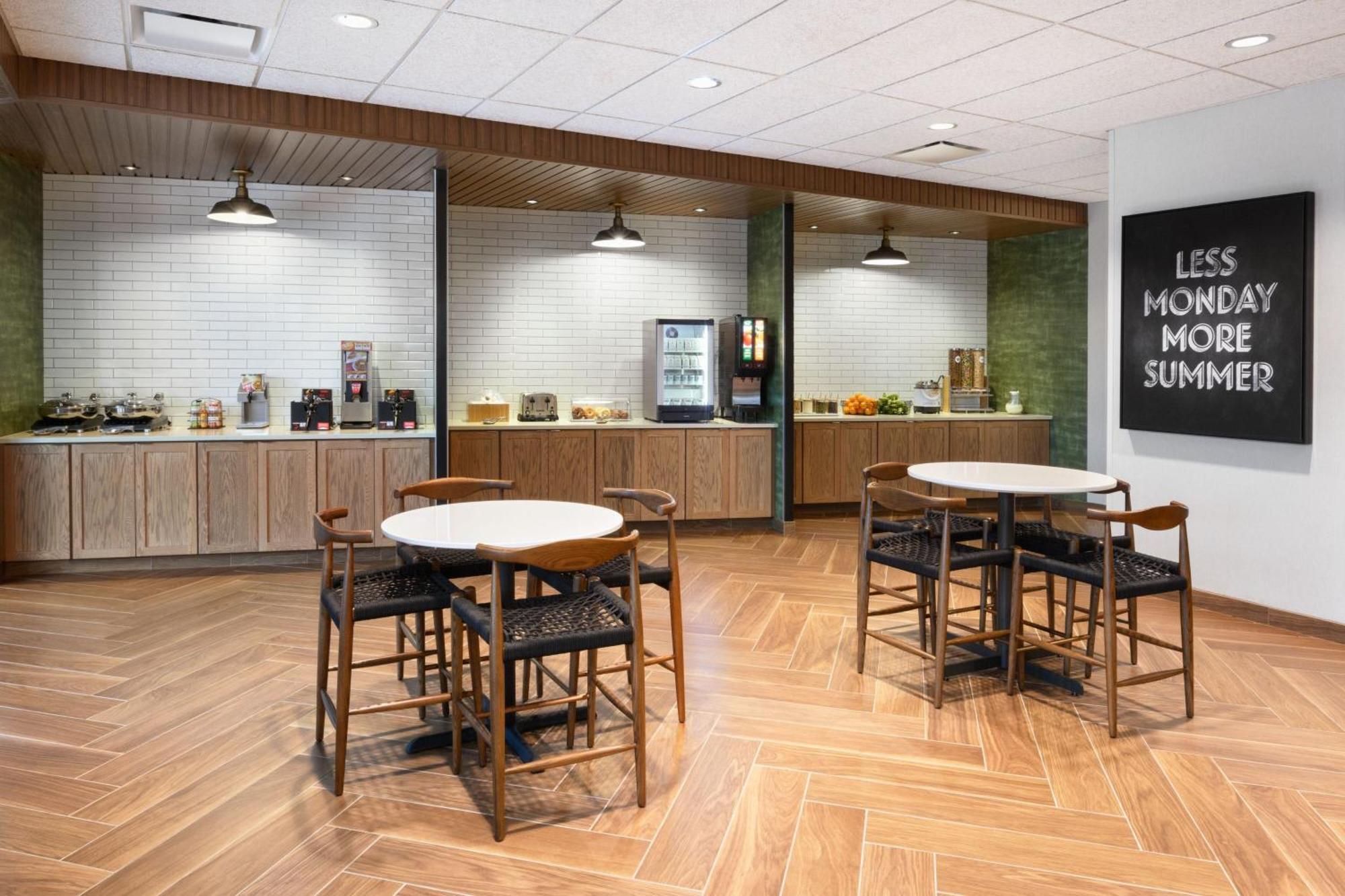Hotel Fairfield By Marriott & At Millenia
