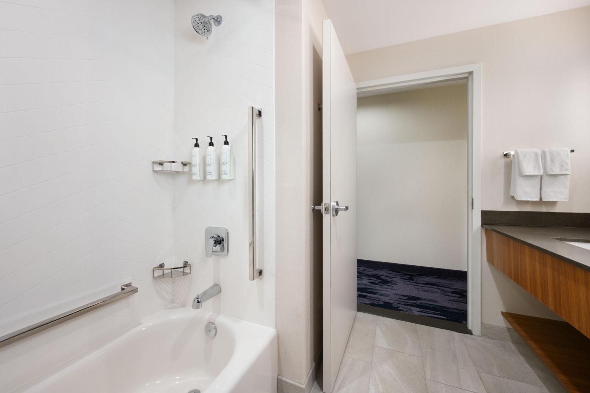 Fairfield By Marriott & At Millenia * Orlando