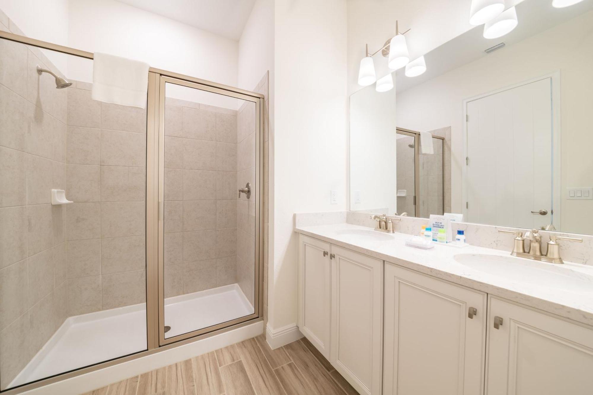 Holiday home Paradise With Private Pool Near And Margaritaville Island H20 Waterpark Access - 7989su