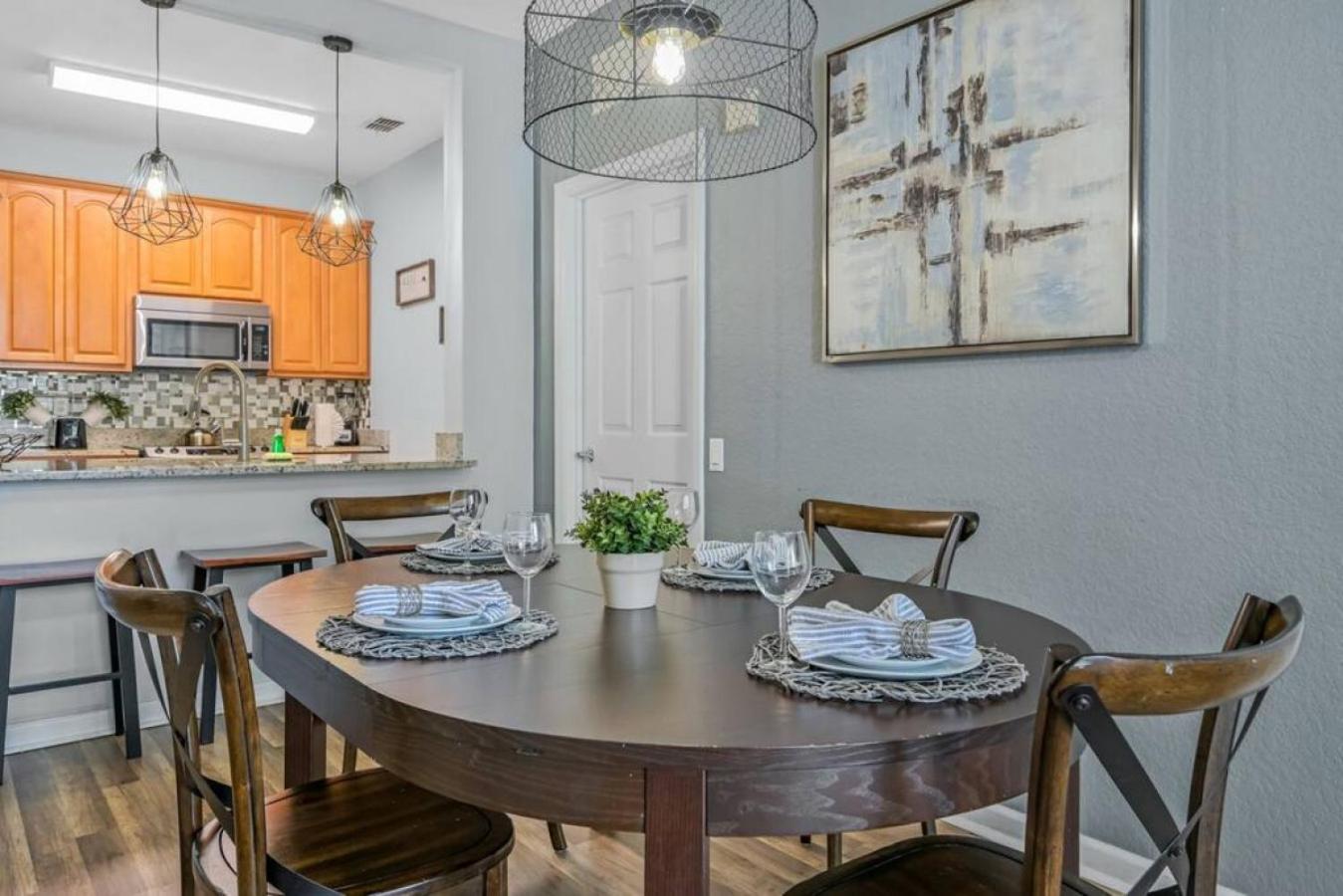 Is3-103 Modern - Convention Center Holiday home *