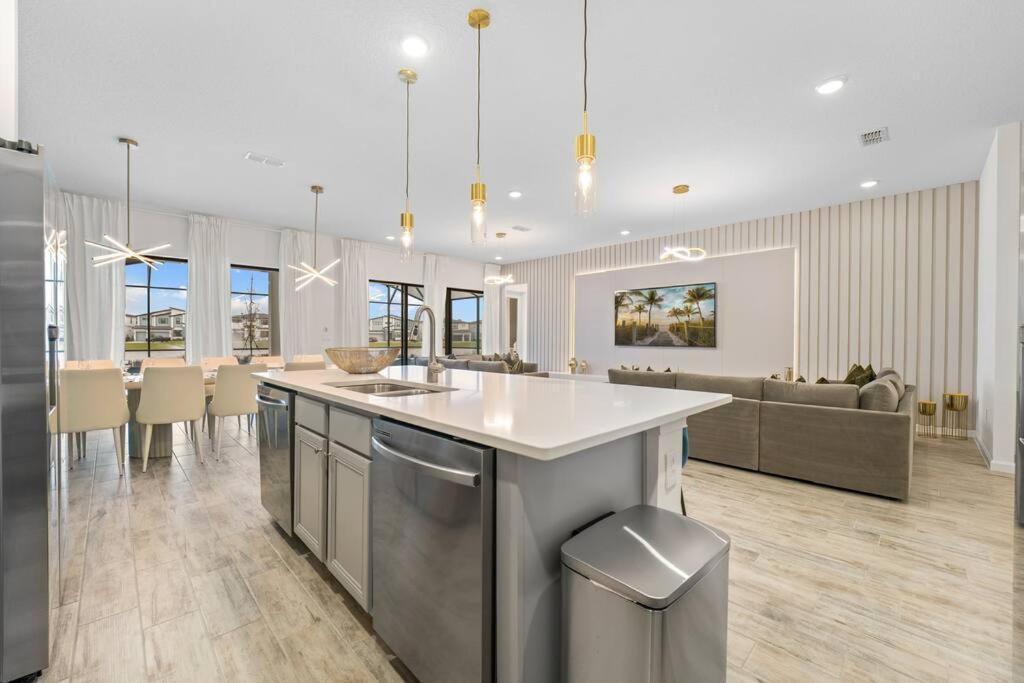 Holiday home Super Uniki- 10bdr 10ba Designs Themes Views Orlando