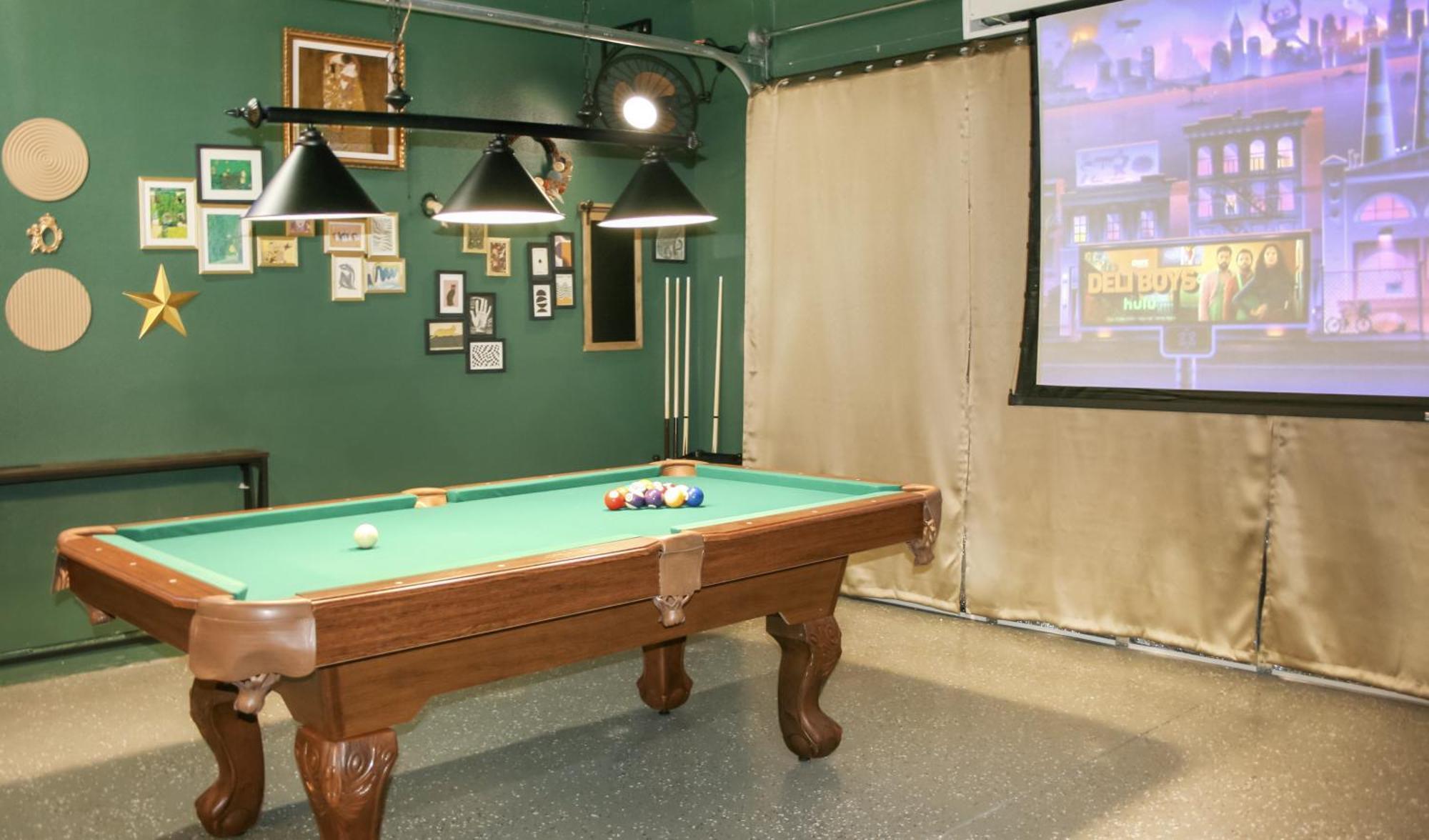 5 Bdr 4,5 Bth - Pool Table - Fenced Yard Orlando