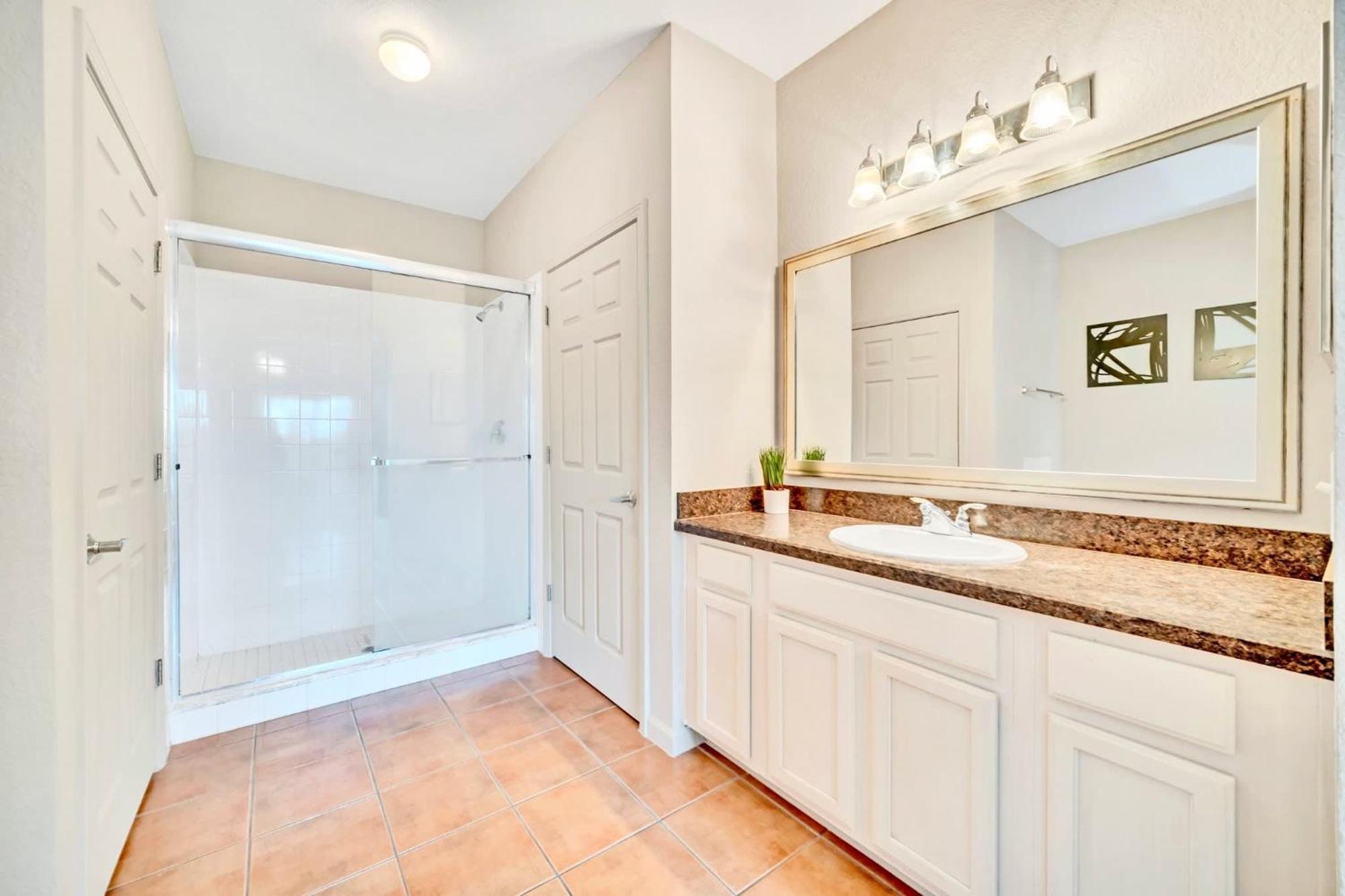 Holiday home Stylish 2br Retreat W Pool Sauna & Hot Tub Orlando