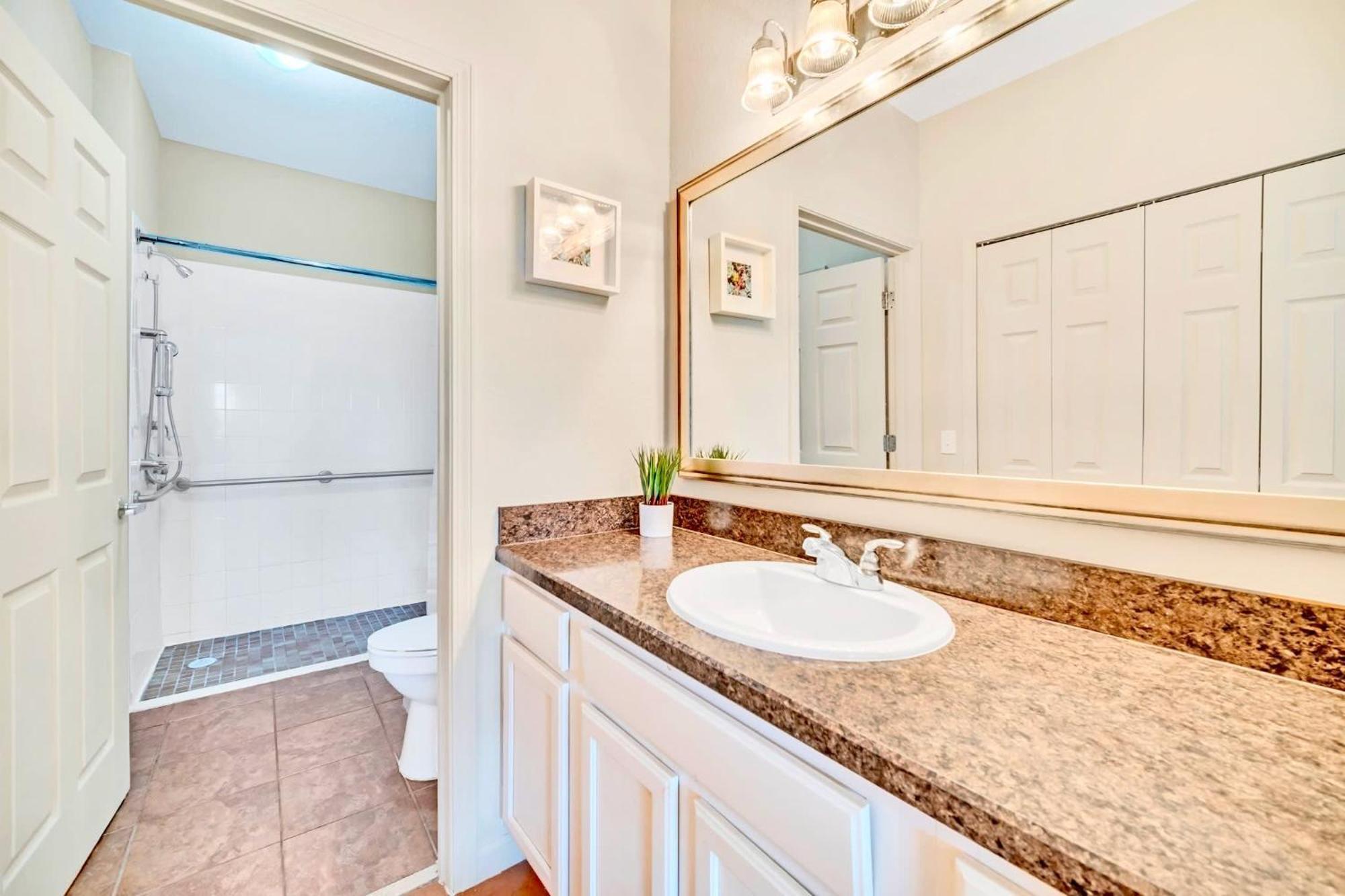 Holiday home Stylish 2br Retreat W Pool Sauna & Hot Tub Orlando