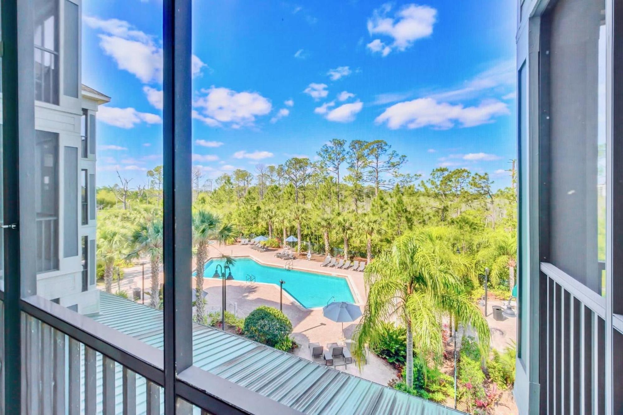 Holiday home Stylish 2br Retreat W Pool Sauna & Hot Tub *