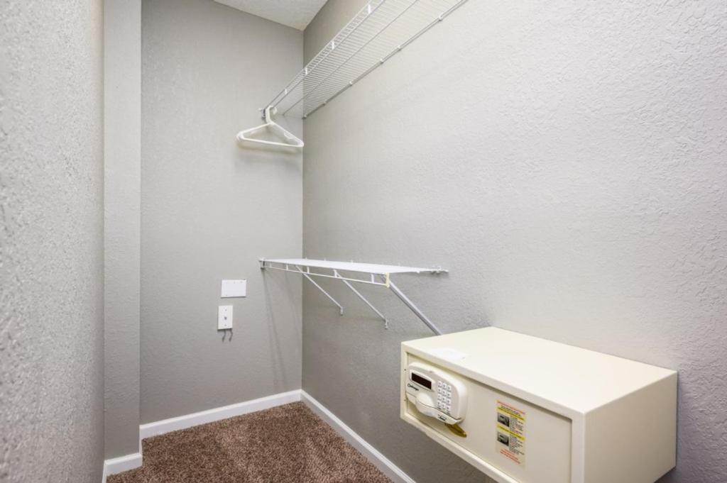 New Gorgeous Townhome, Epic Universe, Vista Cay - 4008 Holiday home Orlando