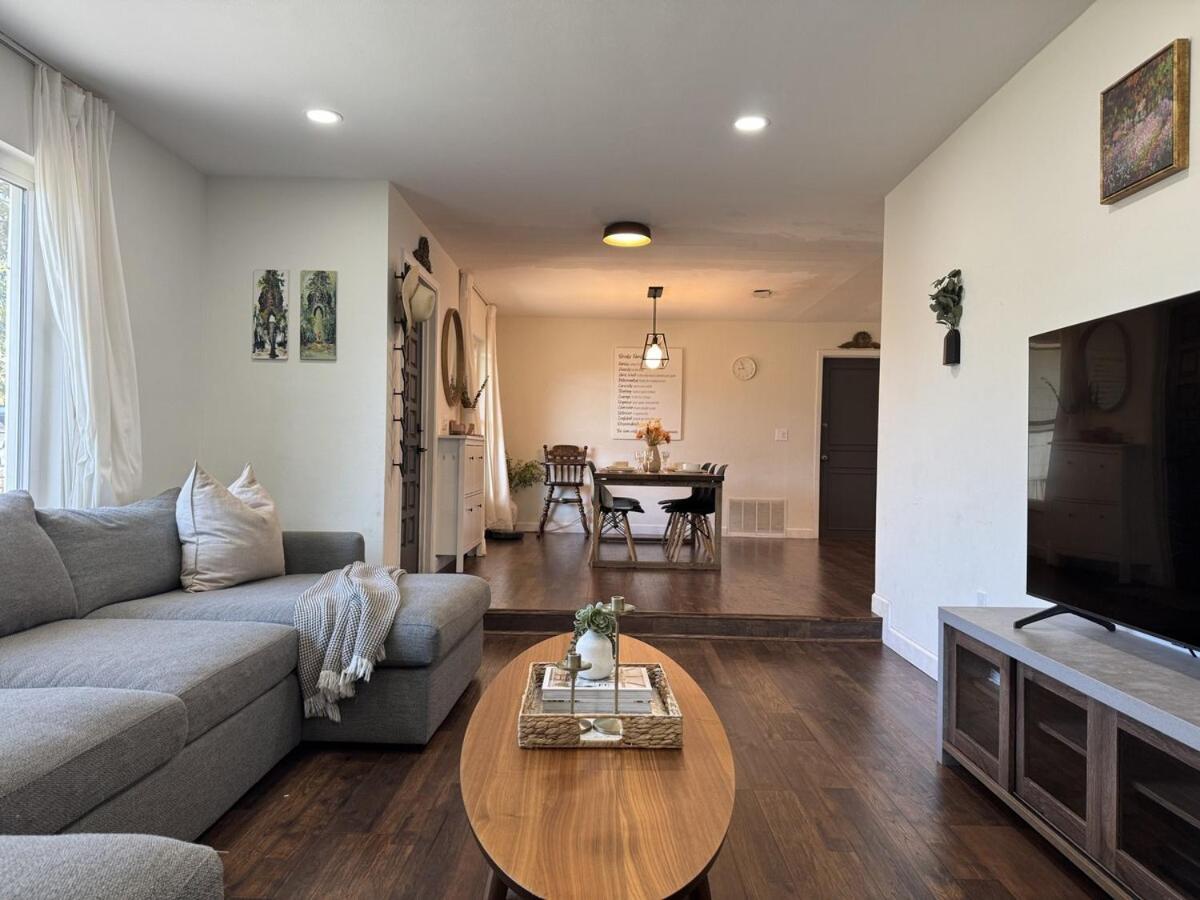 Family Fun 3-bedroom House With Gym, Games, Toys, Outdoor Hangout And Coffee Villa Orlando