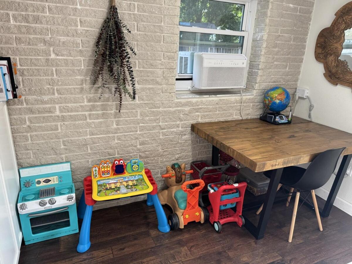 Family Fun 3-bedroom House With Gym, Games, Toys, Outdoor Hangout And Coffee
