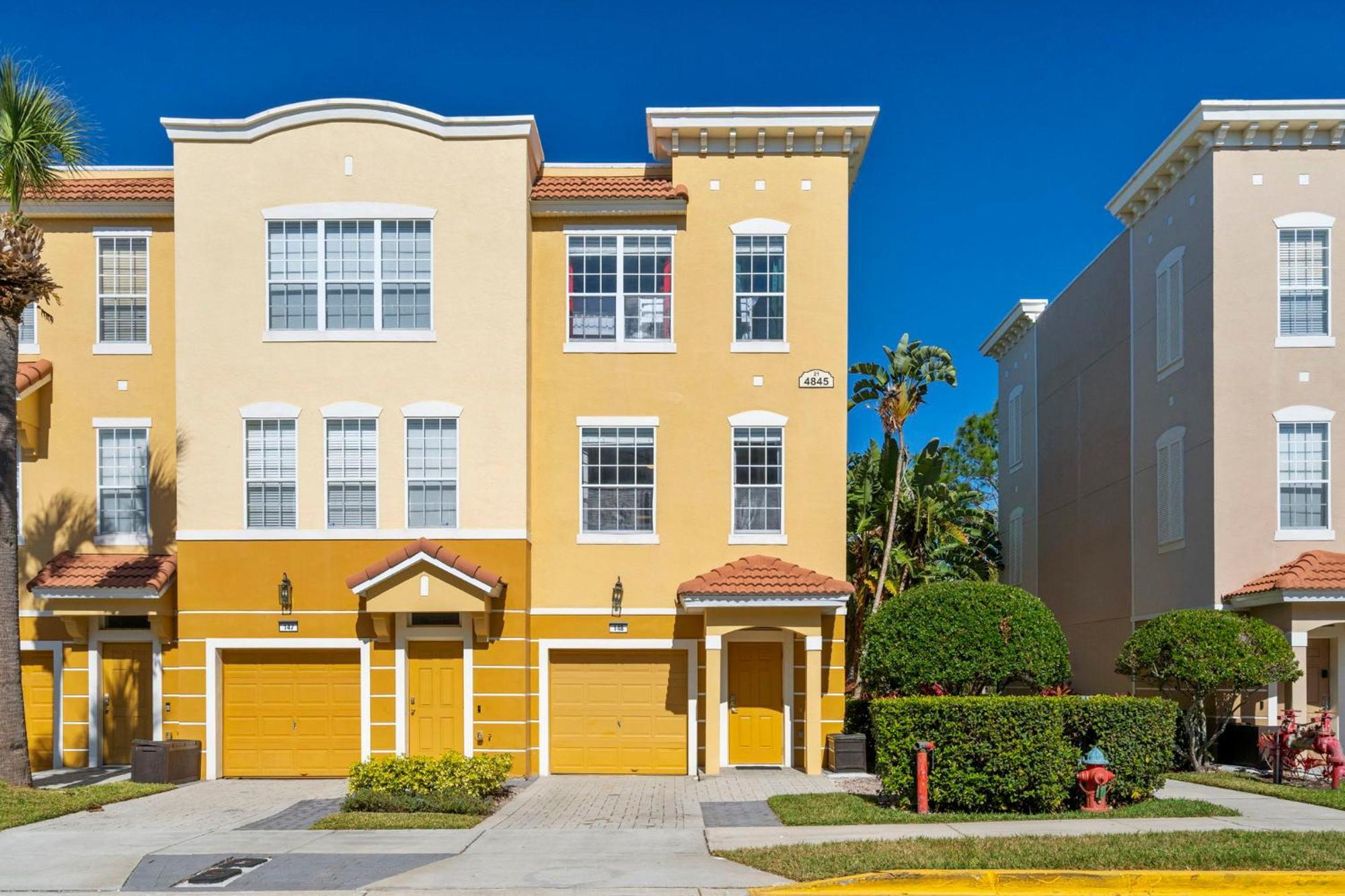 3 Bedrooms - 3,5 Bathrooms - Vista Cay 4845-148 Holiday home *