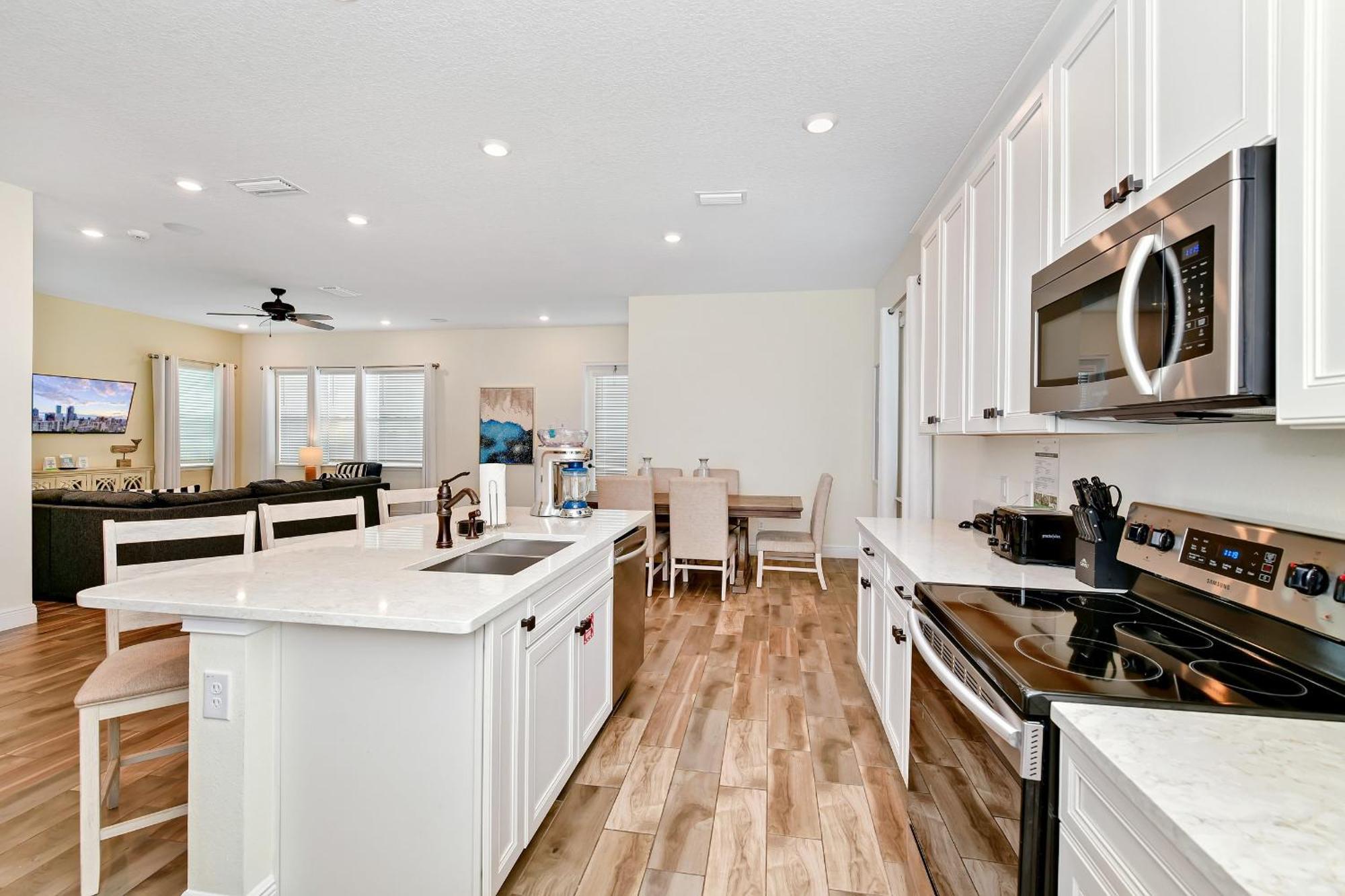 Holiday home Sunshine With Private Pool Near With Margaritaville Island H20 Access - 8165su