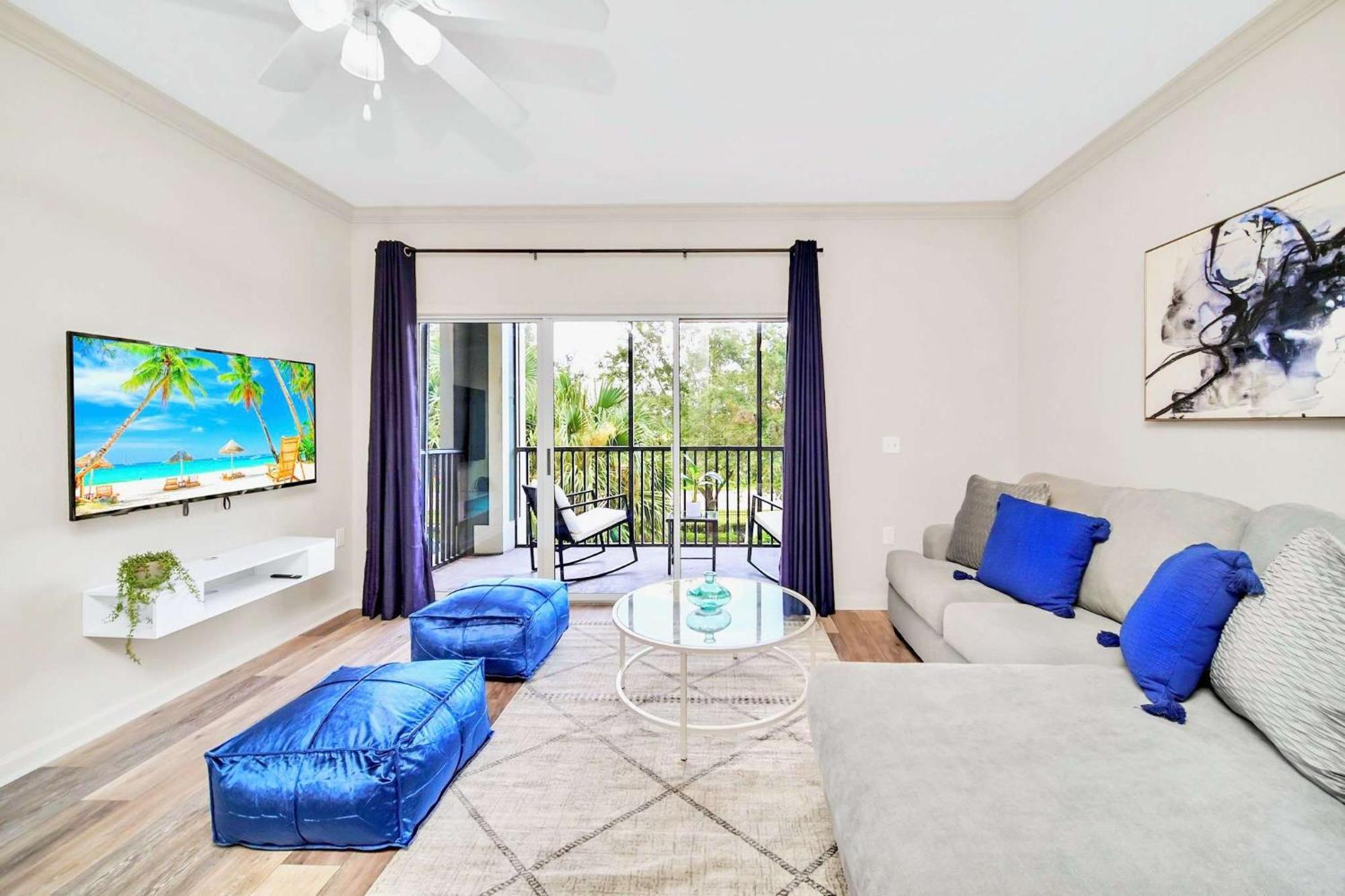 Holiday home 2br Queen Bed - Hot Tub Pool - Near Orlando