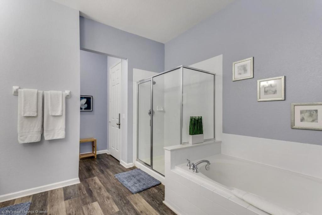 Beautiful Modern Vista Cay Condo, Near Parks-2011 Orlando