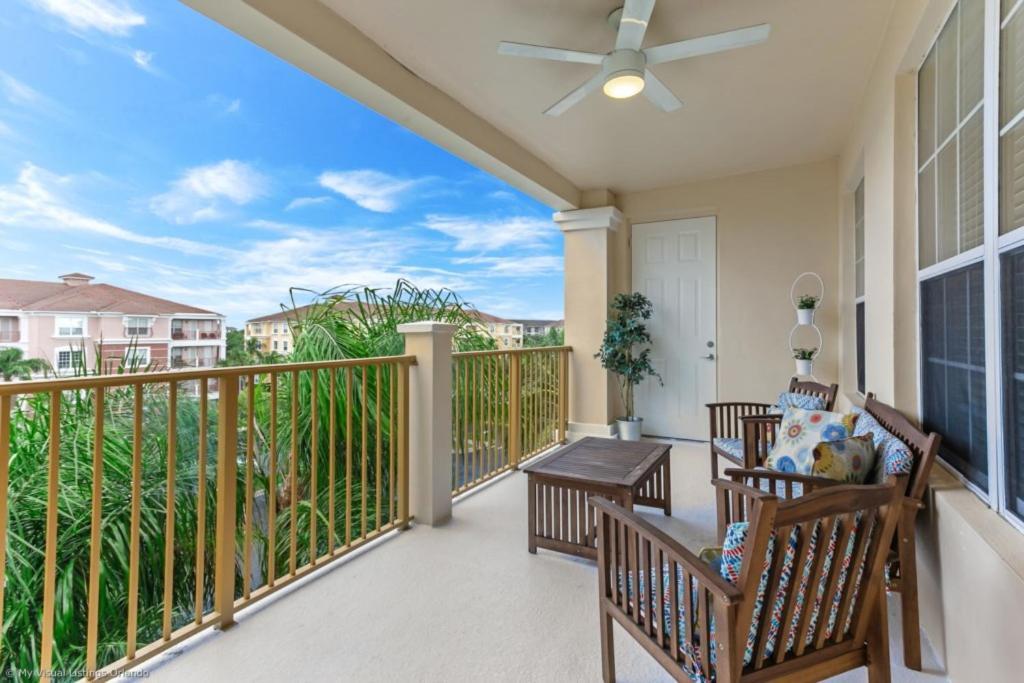 Beautiful Modern Vista Cay Condo, Near Parks-2011 Apartment